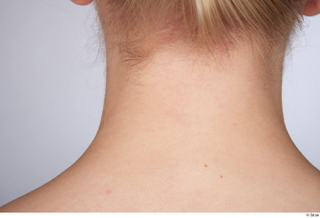 Unaisa neck nude 0006.jpg